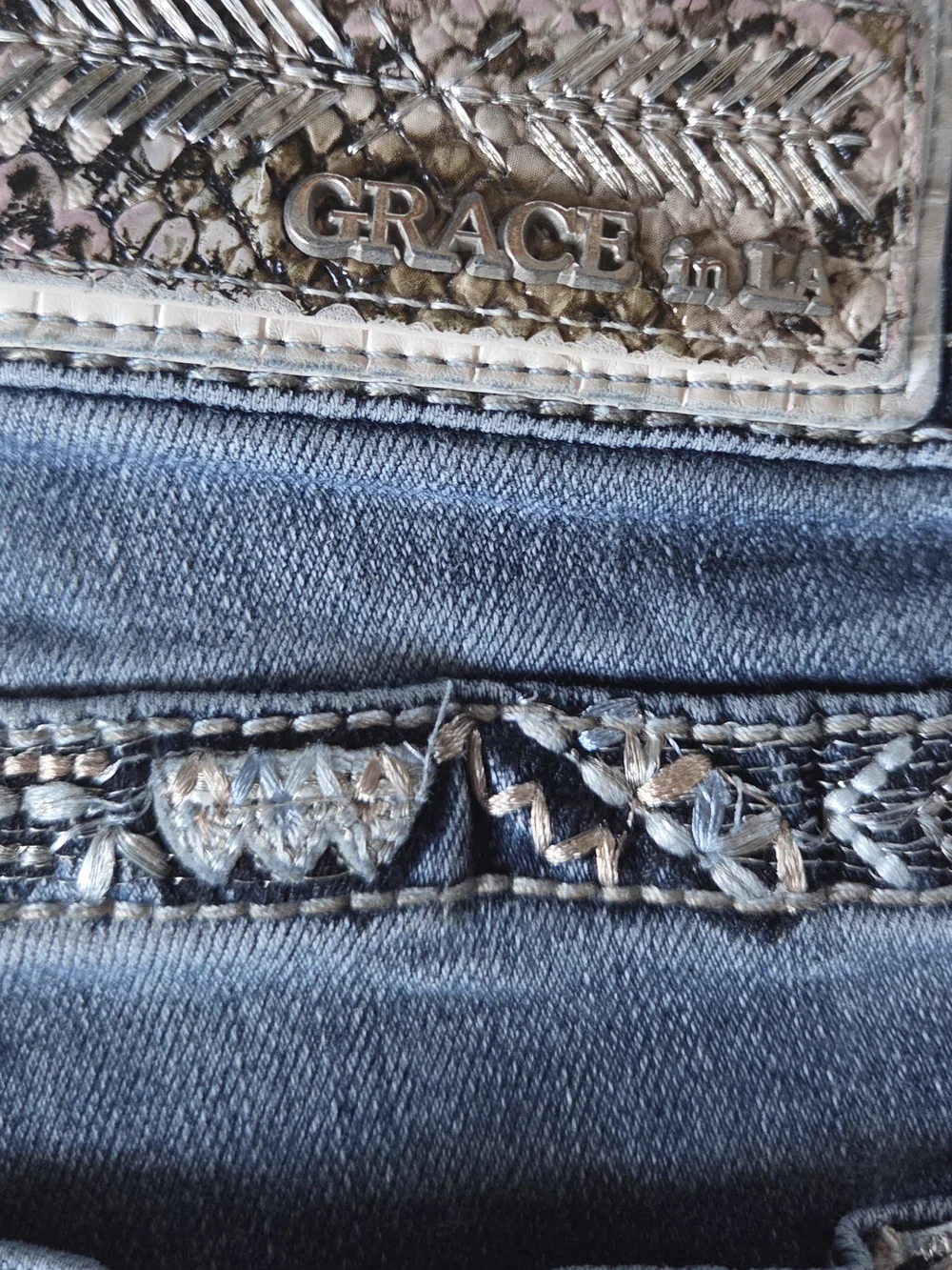 Grace in LA Bootcut Jeans | Embellished Pocket | Medium Wash | Size 30 - Picture 7 of 8